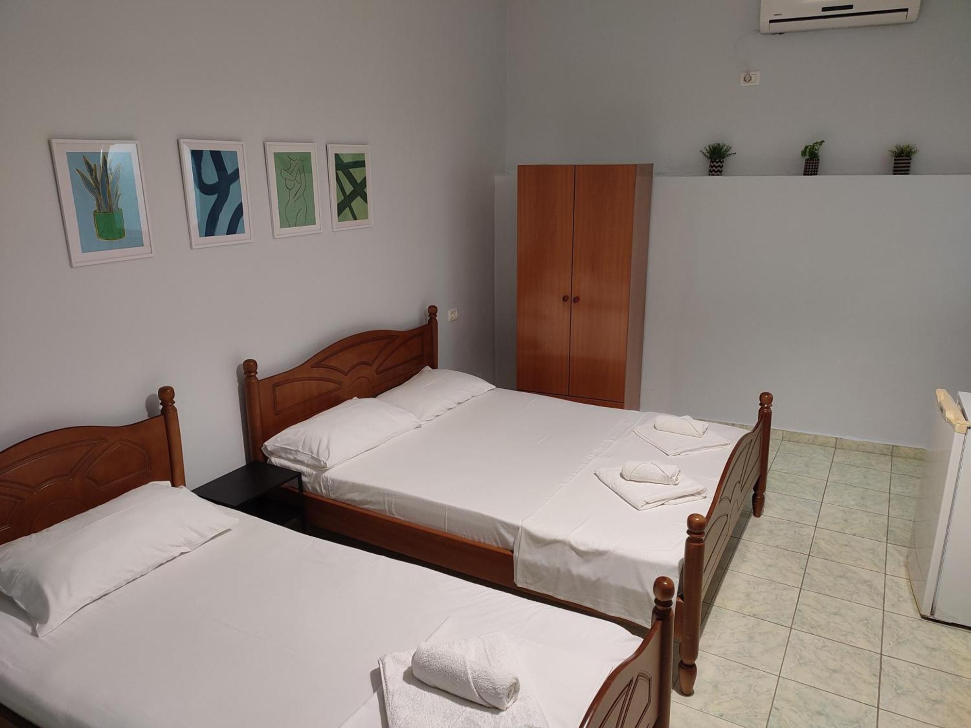 Duka Rooms Himare Exterior photo