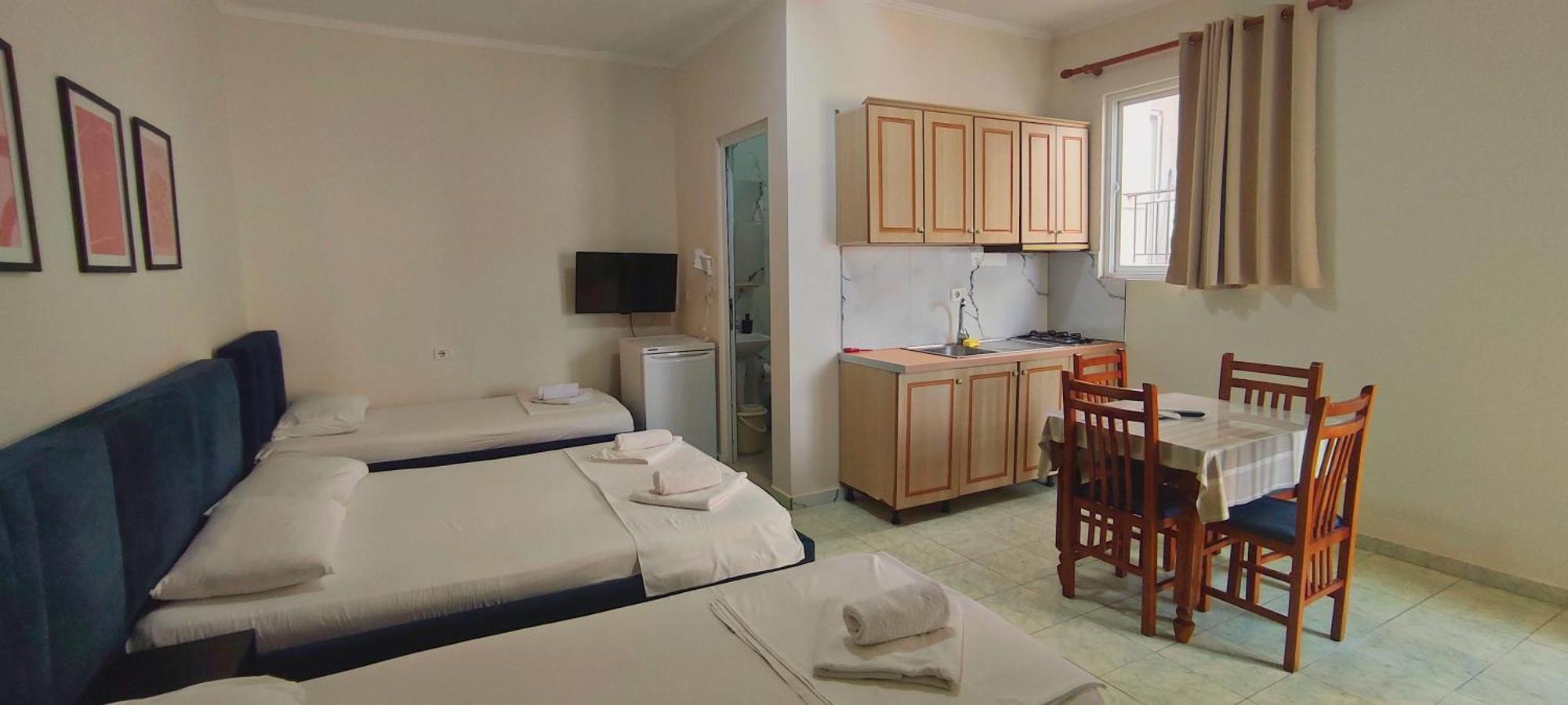 Duka Rooms Himare Exterior photo